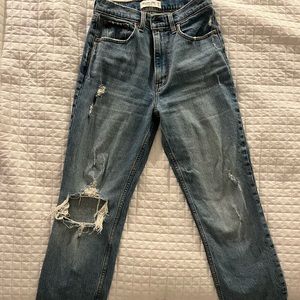 Abercrombie 90’s Straight Ultra High Rise Jeans